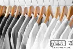 发黄的衣服怎么洗白？分材质提供针对性解决方案