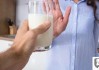 牛奶喝多了会怎么样？过量饮用牛奶的健康风险与建议