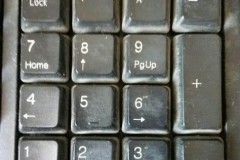 如何开启右边数字键盘