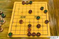 象棋怎么玩新手入门？完整规则与走法详解