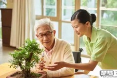 老人不去养老院怎么办?有哪些替代养老方式?