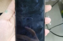 手机进水屏能亮却划不动