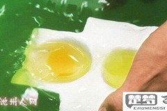 假鸡蛋是怎么做的视频？如何辨别真假鸡蛋及了解其危害