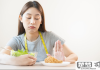 一天不吃饭会怎么样？对身体有哪些短期和长期影响？
