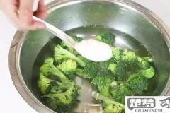 西兰花怎么洗才干净？彻底清洁步骤与技巧分享