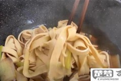 豆腐皮怎么炒才好吃？掌握这些技巧让你的家常菜更美味