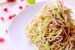 豆腐丝怎么凉拌好吃？教你几招让凉拌豆腐丝更开胃