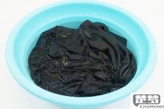 衣服褪色了怎么恢复？实用方法帮你解决褪色烦恼