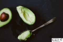 牛油果怎么看熟没熟？判断成熟度的实用技巧