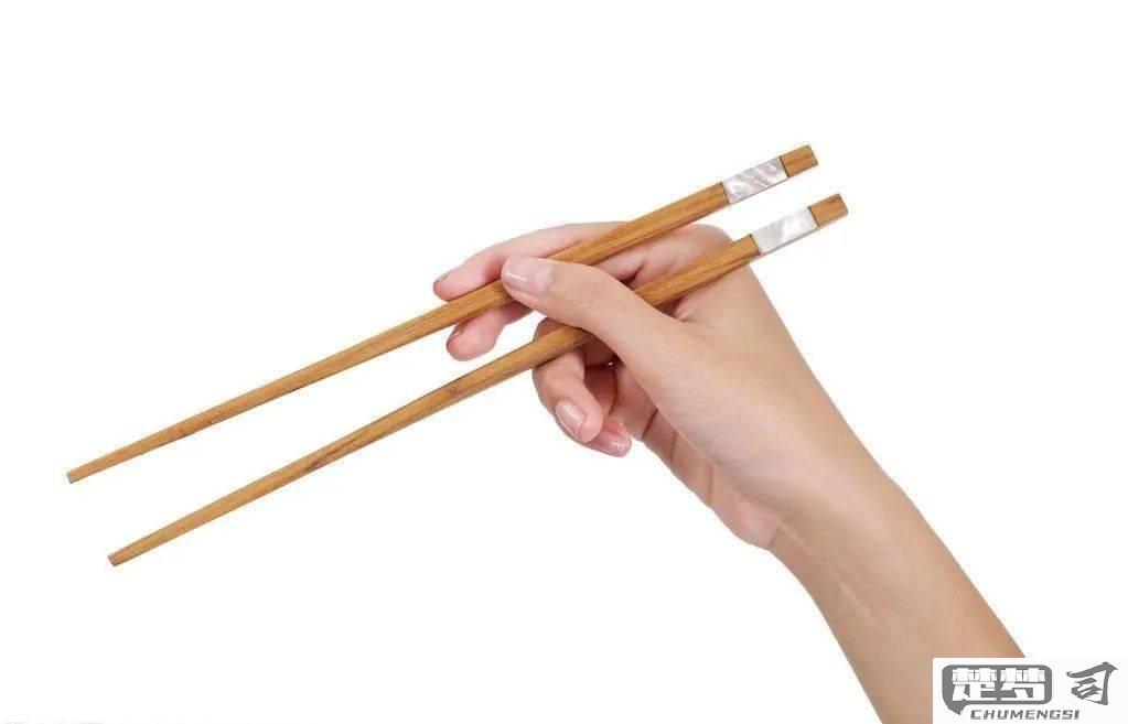 筷子怎么放是正确的？掌握这些餐桌礼仪避免不吉利
