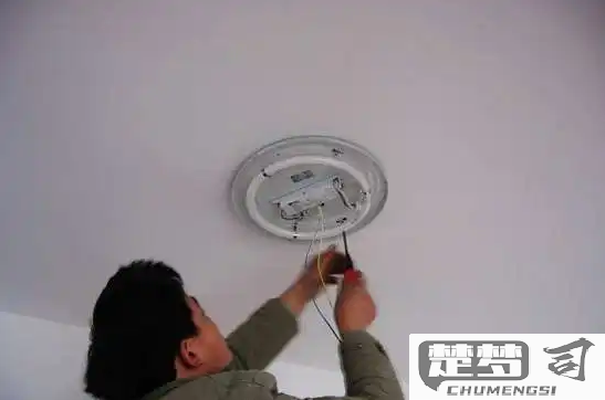 吸顶灯不亮了怎么修？快速排查与修复指南