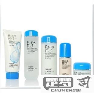 八杯水护肤品怎么样？适合什么肤质及成分安全吗？